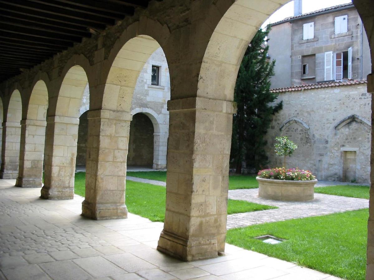 Ibis Budget Cognac Châteaubernard Εξωτερικό φωτογραφία