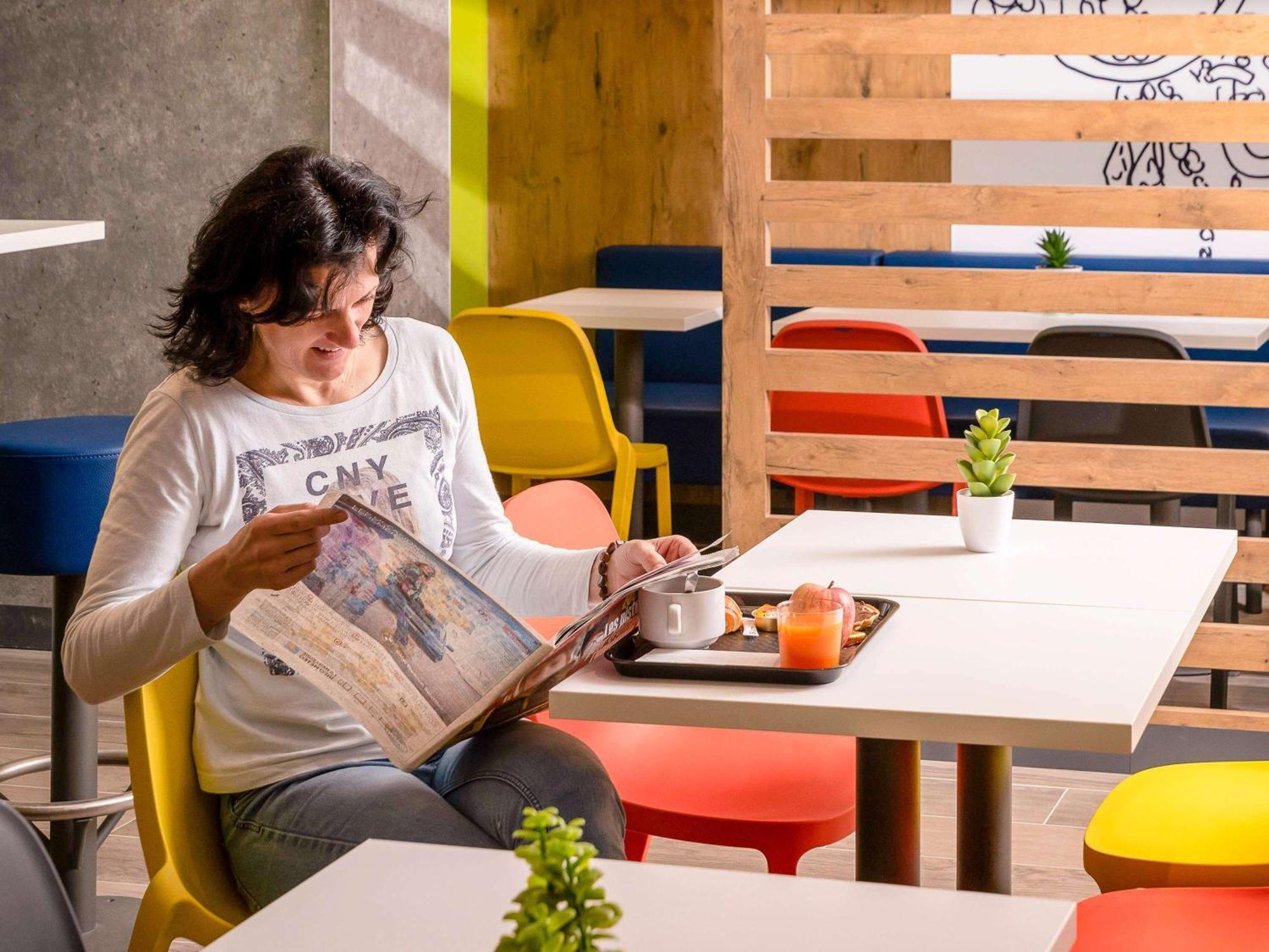 Ibis Budget Cognac Châteaubernard Εξωτερικό φωτογραφία
